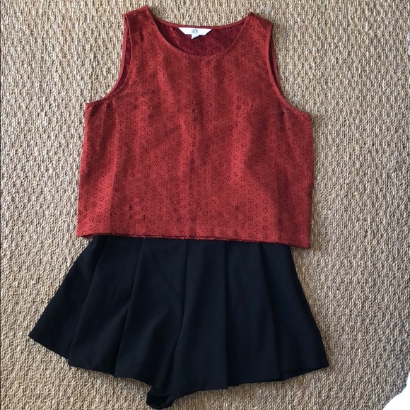 Top - Picture 2 of 2